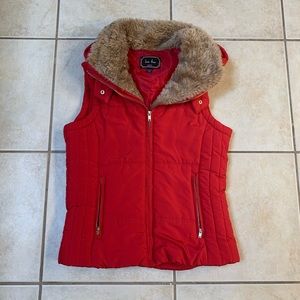 Love Tree red puffer vest, M